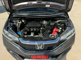 HONDA JAZZ 1.5 V I-VTEC CVT HATCH AT ปี 2019 ราคา 439,000 บาท