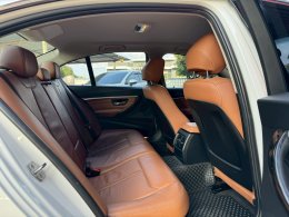 BMW 320D 2.0 ICONIC ปี2016 ราคา859,000บาท
