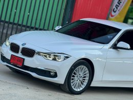BMW 320D 2.0 ICONIC ปี2016 ราคา859,000บาท