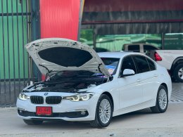 BMW 320D 2.0 ICONIC ปี2016 ราคา859,000บาท