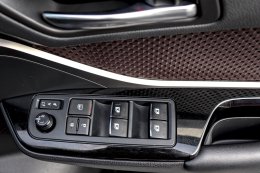 C-HR 1.8 HV MID CVT (HYBRID) AT ปี2020 ราคา 659,000 บาท