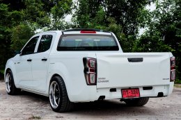 ISUZU D-MAX CAB4 1.9 S MTปี 2021 ราคา639,000 บาท