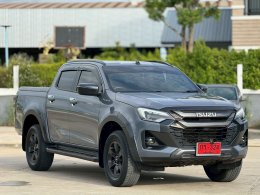 ISUZU D-MAX CAB4 VCROSS 3.0ZP MT 4WD(Euro5) ปี2024 ราคา899,000บาท