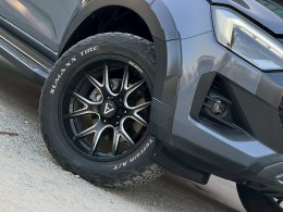 ISUZU D-MAX CAB4 VCROSS 3.0ZP MT 4WD(Euro5) ปี2024 ราคา899,000บาท