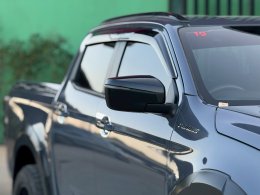 ISUZU D-MAX CAB4 VCROSS 3.0ZP MT 4WD(Euro5) ปี2024 ราคา899,000บาท