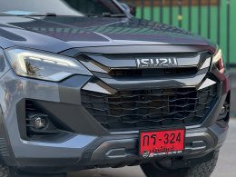 ISUZU D-MAX CAB4 VCROSS 3.0ZP MT 4WD(Euro5) ปี2024 ราคา899,000บาท