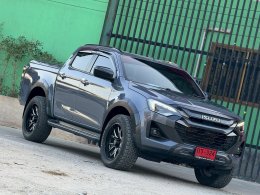 ISUZU D-MAX CAB4 VCROSS 3.0ZP MT 4WD(Euro5) ปี2024 ราคา899,000บาท