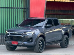 ISUZU D-MAX CAB4 VCROSS 3.0ZP MT 4WD(Euro5) ปี2024 ราคา899,000บาท