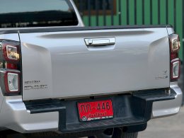 ISUZU D-MAX CAB 4 1.9 HI-LANDER Z MT(AB/ABS) ปี2022 ราคา649,000บาท