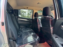 /D-MAX CAB 4 HILANDER2.5 Z DDI (ABS) MTปี2014/ ราคา 359,000 บาท