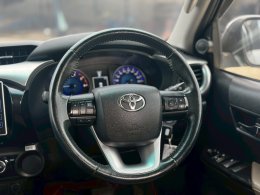 TOYOTA HILUX REVO DUAL CAB 2.4 PRERUNNER G AT ปี2017 ราคา549,000บาท