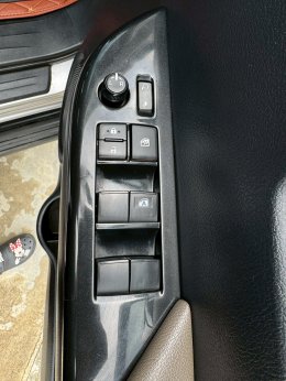 TOYOTA HILUX REVO DUAL CAB 2.4 PRERUNNER G AT ปี2017 ราคา549,000บาท