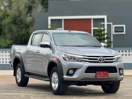 TOYOTA HILUX REVO DUAL CAB 2.4 PRERUNNER G AT ปี2017 ราคา549,000บาท