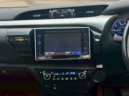 TOYOTA HILUX REVO DUAL CAB 2.4 PRERUNNER G AT ปี2017 ราคา549,000บาท