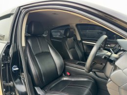 HONDA CIVIC 1.8 E IVTEC (AB/ABS) ATปี2017 ราคา 569,000 บาท