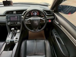HONDA CIVIC 1.8 E IVTEC (AB/ABS) ATปี2017 ราคา 569,000 บาท