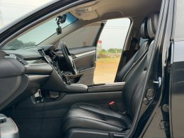 HONDA CIVIC 1.8 E IVTEC (AB/ABS) ATปี2017 ราคา 569,000 บาท