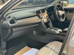 HONDA CIVIC 1.8 E I-VTEC CVT FC ปี 2018 ราคา 559,000 บาท