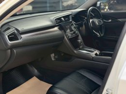 HONDA CIVIC FC 1.5 RS  ปี2017 ราคา699,000บาท