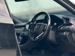 HONDA CIVIC FK 1.5 TURBO CVT HATCH ปี2017 ราคา729,000บาท