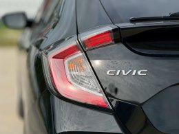 HONDA CIVIC FK 1.5 TURBO CVT HATCH ปี2017 ราคา729,000บาท
