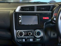 HONDA JAZZ 1.5 AT ปี2016 ราคา359,000บาท