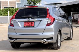 HONDA JAZZ 1.5 S I-VTEC (AB/ABS)ATปี2018 ราคา429,000บาท มือสอง