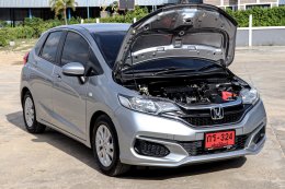 HONDA JAZZ 1.5 S I-VTEC (AB/ABS)ATปี2018 ราคา429,000บาท มือสอง