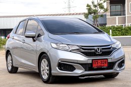 HONDA JAZZ 1.5 S I-VTEC (AB/ABS)ATปี2018 ราคา429,000บาท มือสอง