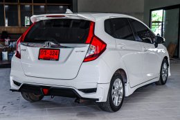 HONDA JAZZ 1.5 V I-VTEC CVT HATCH ปี2019 ราคา579,000บาท