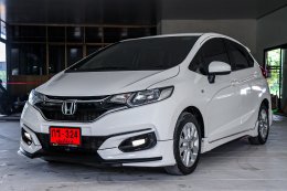 HONDA JAZZ 1.5 V I-VTEC CVT HATCH ปี2019 ราคา579,000บาท