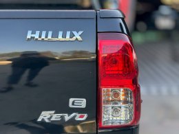 TOYOTA HILUX REVO SMART CAB 2.4 E MT (AB/ABS) ปี2017 ราคา379,000บาท