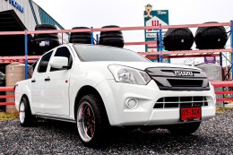 ISUZU D-MAX CAB 4 1.9 S MTปี2019 ราคา429,000บาท มือสอง