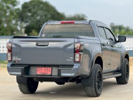 ISUZU D-MAX CAB 4 3.0 VCROSS M 4WD ATปี2023/ ราคา 899,000 บาท