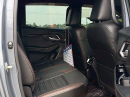 ISUZU D-MAX CAB 4 3.0 VCROSS M 4WD ATปี2023/ ราคา 899,000 บาท