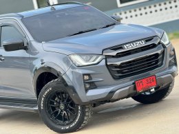 ISUZU D-MAX CAB 4 3.0 VCROSS M 4WD ATปี2023/ ราคา 899,000 บาท