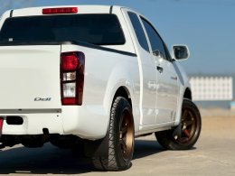 ISUZU D-MAX SPACECAB 1.9 S MT (AB) ปี2019 ราคา339,000บาท