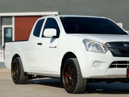 ISUZU D-MAX SPACECAB 1.9 S MT (AB) ปี2019 ราคา339,000บาท