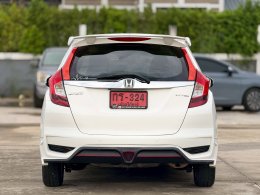 HONDA JAZZ1.5 V+ I-VTEC CVT HATCH (AB/ABS) AT ปี2019 ราคา449,000บาท