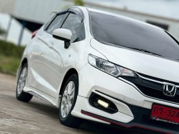 HONDA JAZZ1.5 V+ I-VTEC CVT HATCH (AB/ABS) AT ปี2019 ราคา449,000บาท