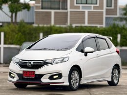 HONDA JAZZ1.5 V+ I-VTEC CVT HATCH (AB/ABS) AT ปี2019 ราคา449,000บาท