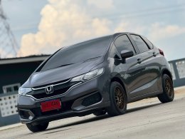 HONDA JAZZ 1.5 S I-VTEC MT HATCH (AB/ABS) MT ปี2018 ราคา429,000บาท