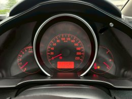 HONDA JAZZ 1.5 S I-VTEC MT HATCH (AB/ABS) MT ปี2018 ราคา429,000บาท