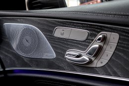MERCEDES-BENZ CLS300d2.0 AMG Premium ปี 2018  ราคา 2,259,000 บาท(copy)