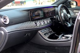MERCEDES-BENZ CLS300d2.0 AMG Premium ปี 2018  ราคา 2,259,000 บาท(copy)