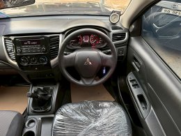 MITSUBISHI TRITON DUAL CAB 2.5 GLX MT ปี19 ราคา 429,000 บาท