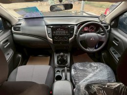 MITSUBISHI TRITON DUAL CAB 2.5 GLX MT ปี19 ราคา 429,000 บาท