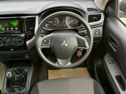 MITSUBISHI TRITON EXT. CAB 2.5 GLX MT ปี2022 ราคา439,000บาท