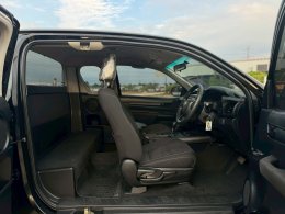 TOYOTA REVO SMART CAB 2.4 Z EDITION J PLUS AT ปี2019 ราคา389,000บาท