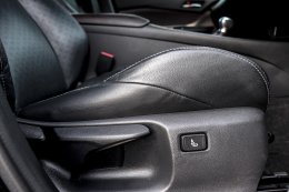 TOYOTA C-HR 1.8 HV MID CVT (HYBRID) AT ปี2020 ราคา659,000บาท